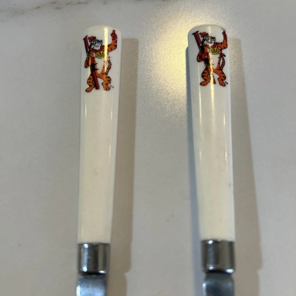 VTG KELLOGG's TONY THE TIGER CEREAL SPOON USA OLYMPICS ADVERTISING PREMIUM